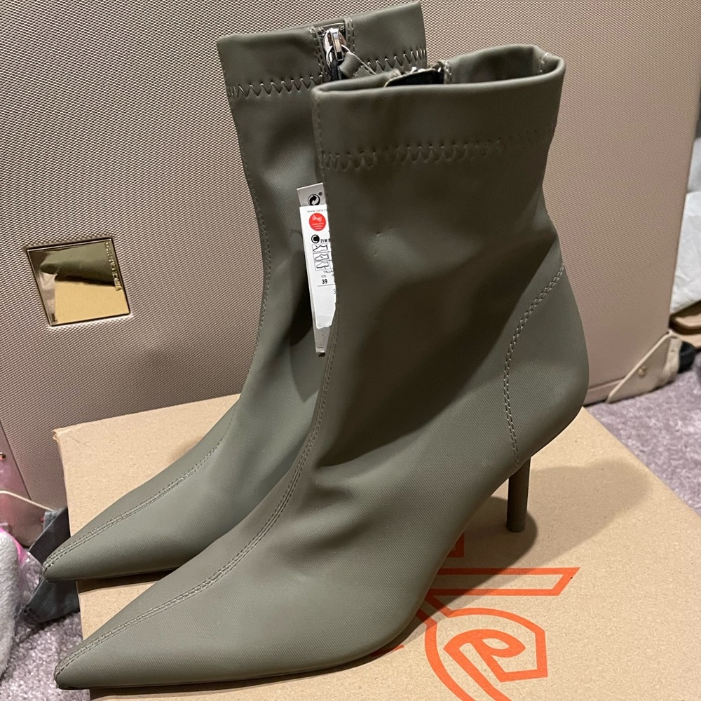 ZARA KHAKI POINTED TOE ANKLE BOOTS 39